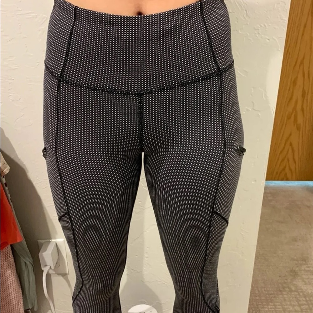 Lululemon leggings size 4